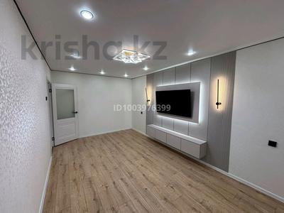 3-комнатная квартира · 63 м² · 2/5 этаж, Гагарина 36/2 — Гагарина урдинская за 23 млн ₸ в Уральске
