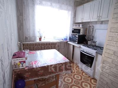 3-комнатная квартира, 58 м², 5/5 этаж, Нурсултана Назарбаева за 14.8 млн 〒 в Петропавловске
