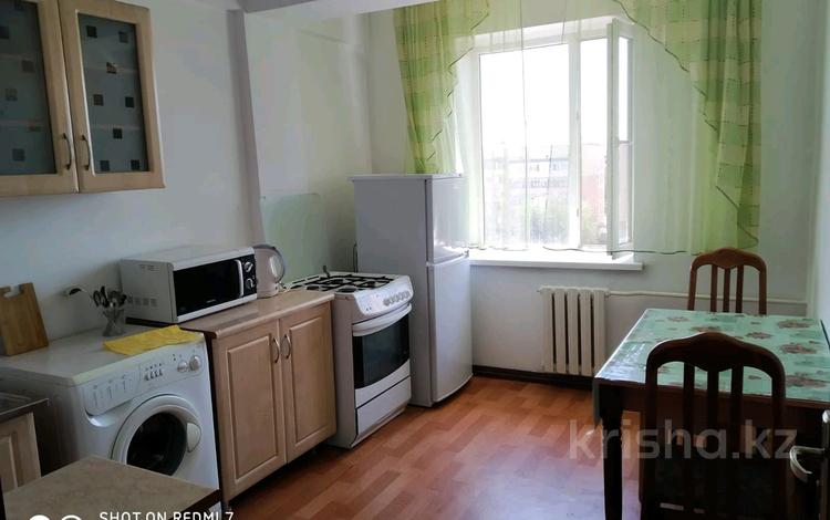 2-комнатная квартира, 63 м², 5/5 этаж помесячно, Каратал 22 за 120 000 〒 в Талдыкоргане, Каратал — фото 2