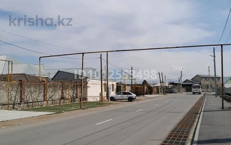 Отдельный дом · 9 комнат · 235 м², Жандарбекова — С улицы Аскарова Гамалея за 32 млн ₸ в Таразе — фото 2