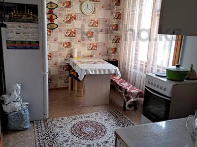 2-комнатная квартира, 50 м², 2/5 этаж, Назарбаева 93 за 18.5 млн 〒 в Усть-Каменогорске