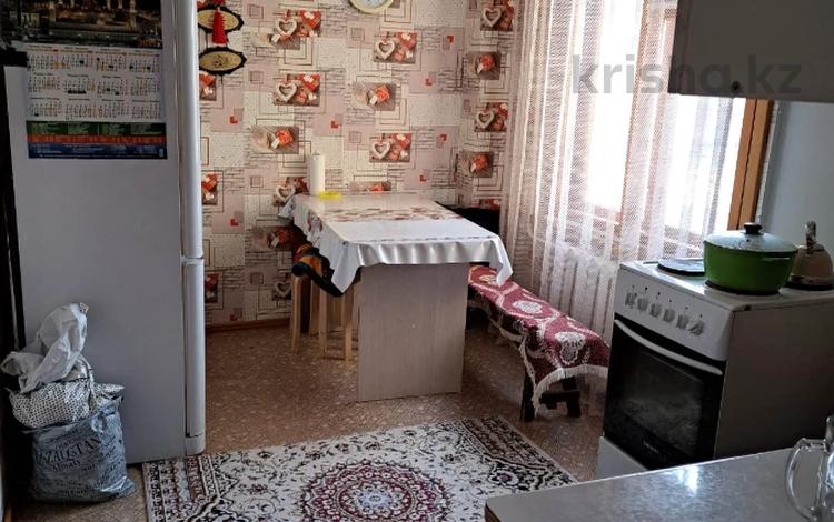 2-бөлмелі пәтер · 50 м² · 2/5 қабат, Назарбаева 93 — Эту квартиру можно купить в ипотеку по ставке от 5,5%, бағасы: 18.5 млн ₸ в Усть-Каменогорске — фото 9
