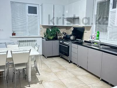 Отдельный дом · 4 комнаты · 180 м² · 8 сот., мкр Зарослый, С/о Железнодорожник уч. 39 за 19 млн ₸ в Атырау