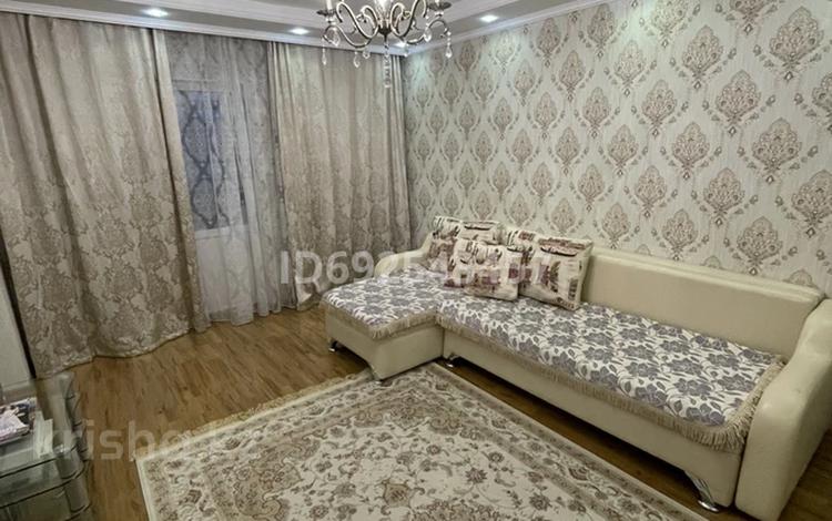 2-комнатная квартира, 69 м², 7/17 этаж, мкр Мамыр-1 за 49 млн 〒 в Алматы, Ауэзовский р-н — фото 2