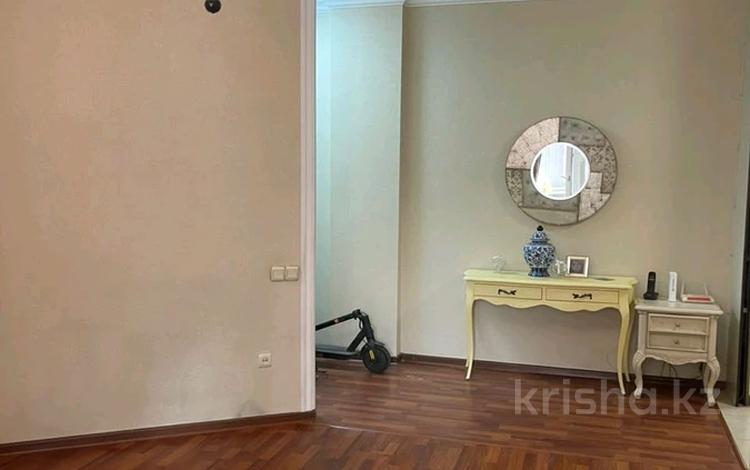 2-бөлмелі пәтер · 85.7 м² · 4/10 қабат, Таугүл ш/а., Мустай Карима 12 — Мустай Карима, бағасы: 64 млн ₸ в Алматы, Ауэзовский р-н — фото 2