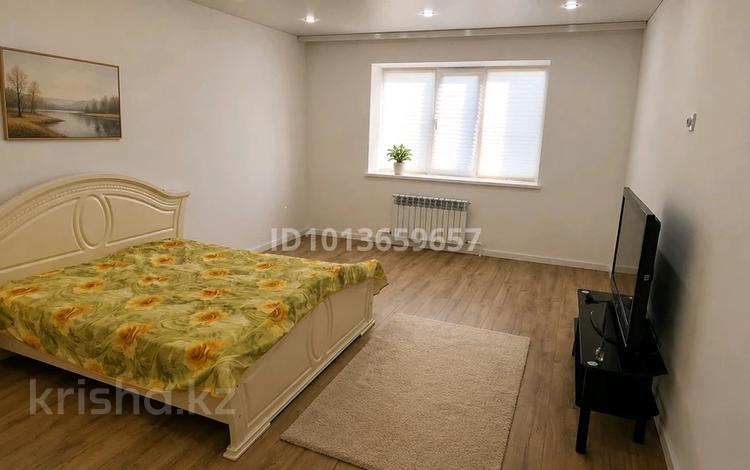 1-бөлмелі пәтер · 52 м², мкр. Алтын орда 18п, бағасы: 15 000 ₸ в Актобе — фото 2