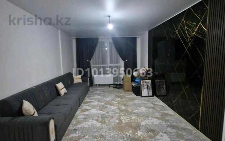 1-комнатная квартира · 57 м² · 6/10 этаж, Жунисова 2/13 к1-27, 2/13 к28-33м, 2/13 к28-30Б за 200 000 ₸ в Алматы, Наурызбайский р-н — фото 2