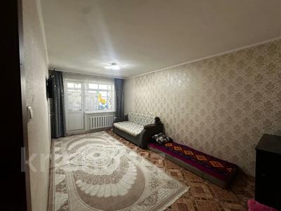 2-комнатная квартира · 44 м² · 2/5 этаж, Народная 86 за ~ 13.9 млн 〒 в Семее