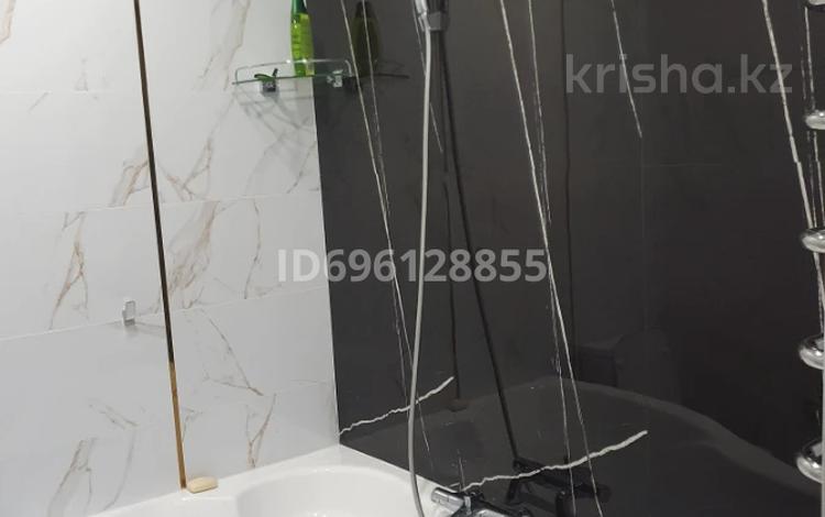4-бөлмелі пәтер · 140 м² · 2/3 қабат, Абу Бакира Кердери 104, бағасы: 400 000 ₸ в Уральске — фото 4