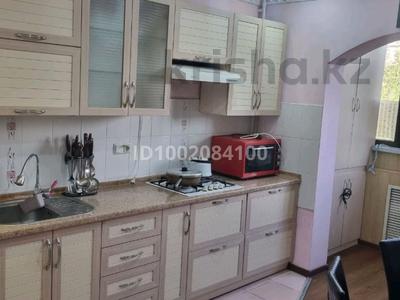 Аренда квартир в Алматы: 1-комнатная квартира · 54 м² · 5/5 этаж, мкр Аксай-3Б — Толе би/Яссауи за 250 000 〒 1-комнатная квартира · 54 м² · 5/5 этаж, мкр Аксай-3Б — Толе би/Яссауи за 250 000 〒 в Алматы, Ауэзовский р-н