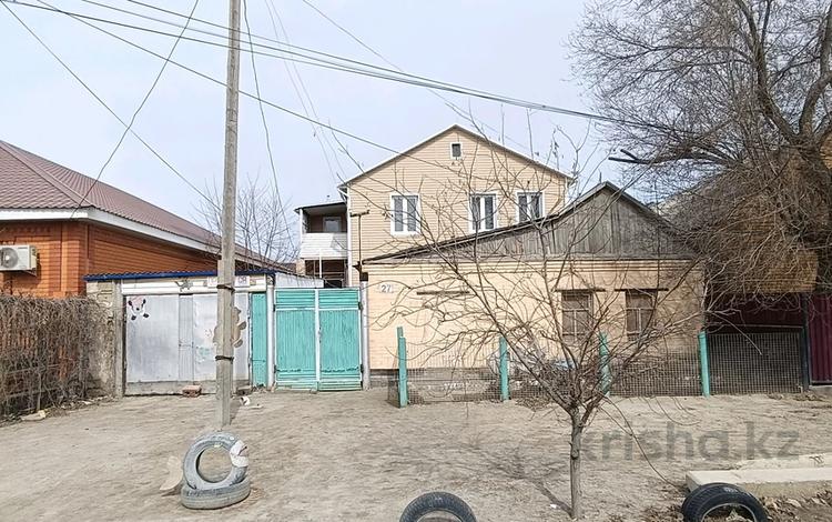 Жеке үй · 4 бөлме · 230 м² · 6 жүзд., Атырау ш/а., Куспан муллы 27 — Старый базар, бағасы: 20 млн ₸ в мкр Атырау — фото 2