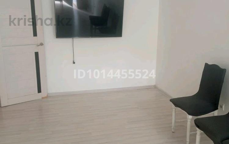 3-комнатная квартира · 65 м² · 1/5 этаж, 3-й мкр 15 за 27 млн ₸ в Актау — фото 2