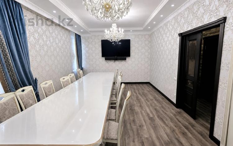 4-комнатная квартира · 170 м² · 5/12 этаж, Назарбаева 223/4А — Лучшая квартира за 900 000 ₸ в Алматы, Бостандыкский р-н — фото 15