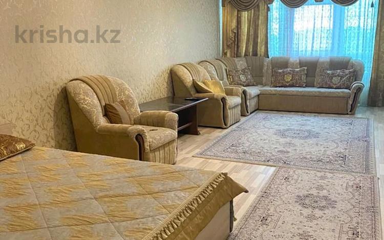 2-комнатная квартира · 74 м² · 10/25 этаж, мкр 11 112Б — ЖК Актобе Ажары за 20 000 ₸ — фото 33