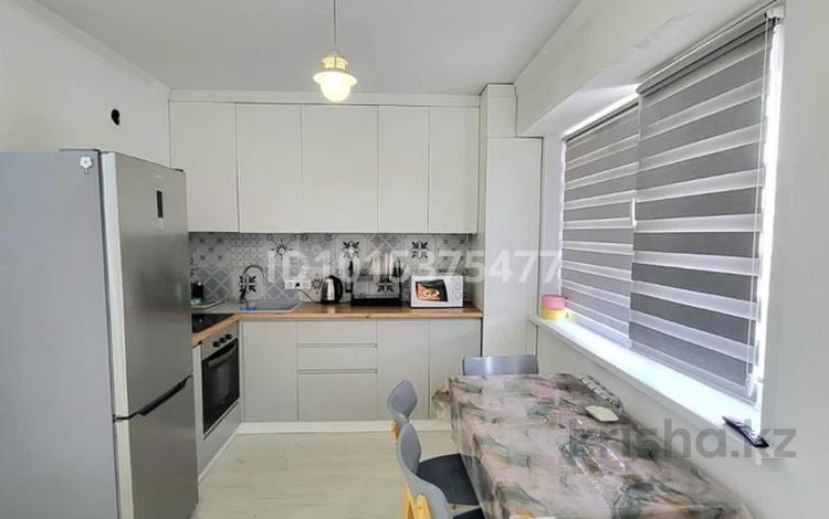 1-комнатная квартира · 42 м² · 8/10 этаж, Жунисова 14/8 за 12 000 ₸ в Алматы, Наурызбайский р-н — фото 2