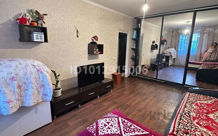 1-комнатная квартира · 41 м² · 3/6 этаж, мкр Кокжиек 3 за 180 000 ₸ в Алматы, Жетысуский р-н — фото 2