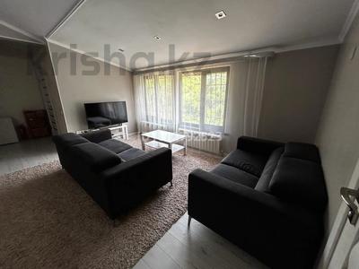 3-бөлмелі пәтер · 82 м² · 3/3 қабат, мкр Тау Самал, оспанова 85/41, бағасы: 68 млн ₸ в Алматы, Медеуский р-н
