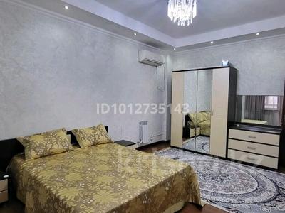 2-бөлмелі пәтер · 80 м² · 1/9 қабат, Валиханова 13-21, бағасы: 300 000 ₸ в Атырау