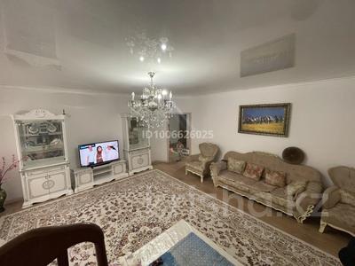 4-бөлмелі пәтер · 113 м² · 1 қабат, Жанқожа батыр 82б/9 — Жұлдыз районны , 2 поликлиниканын қасы, бағасы: 14 млн 〒 в 