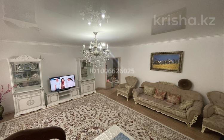 4-комнатная квартира · 113 м² · 1 этаж, Жанқожа батыр 82б/9 — Жұлдыз районны , 2 поликлиниканын қасы за 11 млн ₸ в  — фото 2