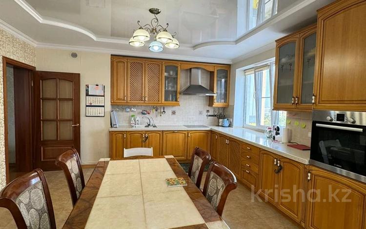 4-бөлмелі пәтер · 164.7 м² · 8/16 қабат, мкр Коктем-1, ул. бальзака, бағасы: 140 млн ₸ в Алматы, Бостандыкский р-н — фото 10