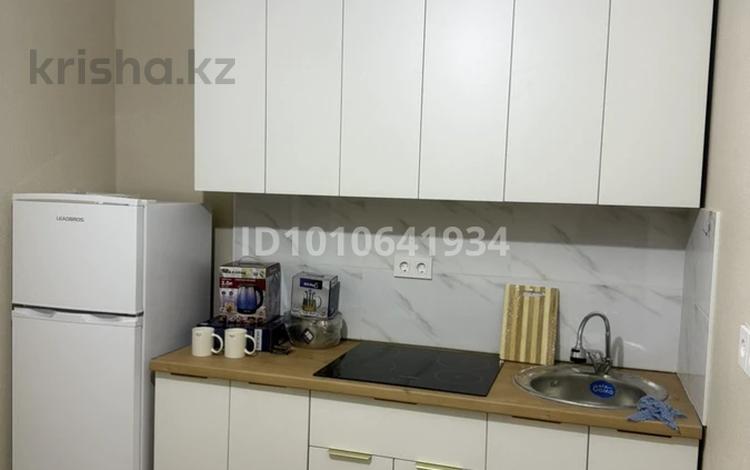 1-комнатная квартира · 35 м² · 10/17 этаж, Улы Дала 10 за 230 000 ₸ в Астане, Нура р-н — фото 2
