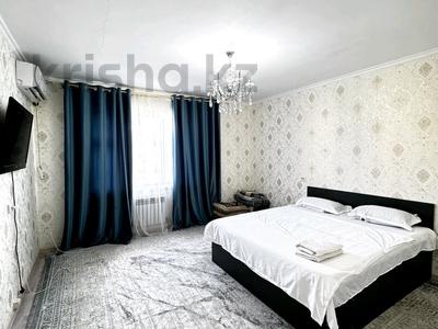 2-комнатная квартира · 60 м² · 7/7 этаж, 11 ул 17/7 — Возле муз сарай, туран молл, народный банк за 10 000 〒 в Туркестане