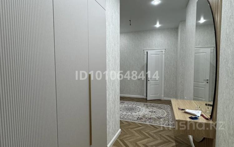 3-бөлмелі пәтер · 110 м² · 8 қабат, 16-й мкр , ​16-й микрорайон 41, бағасы: 43 млн ₸ в Актау — фото 2