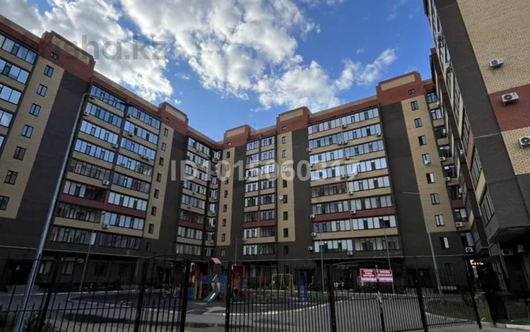 2-бөлмелі пәтер · 75 м² · 2/9 қабат, Абая 244, бағасы: 350 000 ₸ в Уральске — фото 2