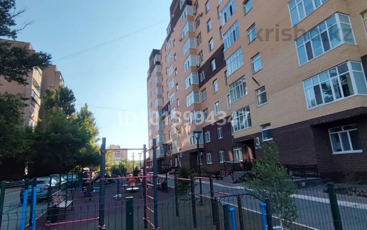 2-комнатная квартира · 62 м² · 8/9 этаж, Университетская 19/2 за 215 000 ₸ в Караганде, Казыбек би р-н — фото 2
