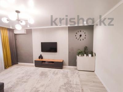 3-комнатная квартира, 88 м², 4/5 этаж, талдыкорган 6мкр за 35 млн 〒 в Талдыкоргане, мкр Бирлик