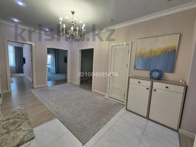 4-комнатная квартира · 140 м² · 4/10 этаж, 18А мкр 1 за 700 000 〒 в Актау
