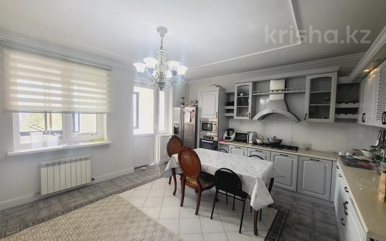 4-комнатная квартира · 165 м² · 5/9 этаж, Аскарова Асанбая — Аль-Фараби за 120 млн ₸ в Алматы, Бостандыкский р-н — фото 2