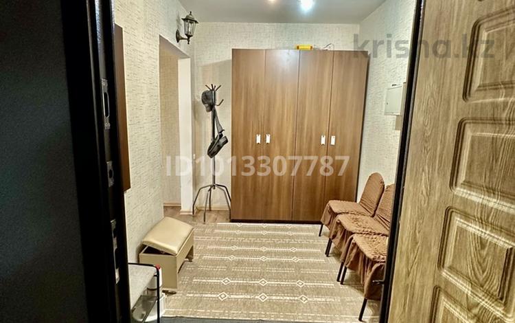 1-бөлмелі пәтер · 44 м² · 9/9 қабат, Юго-Восток ш/а., проспект Шахтеров 23 — проспект Шахтеров 23, бағасы: 18.5 млн ₸ в Караганде, Казыбек би р-н — фото 2
