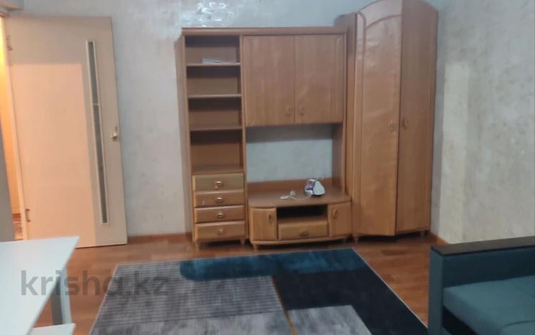 1-комнатная квартира · 42 м² · 3/5 этаж, мкр Айнабулак-2 41 за 150 000 ₸ в Алматы, Жетысуский р-н — фото 2