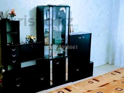 1-комнатная квартира · 33 м² · 3/5 этаж, мкр Юго-Восток, Дюсембекова 53 за 145 000 ₸ в Караганде, Казыбек би р-н