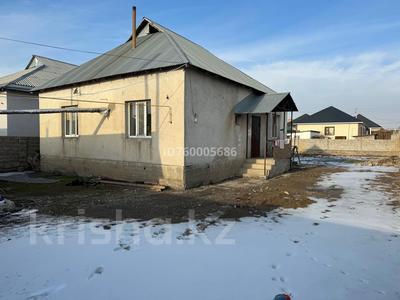 Продажа домов и дачи в Туркестанской обл.: Отдельный дом · 4 комнаты · 99 м² · 6 сот., 67кв 11 — Валиханова көшесі за 30 млн 〒 Отдельный дом · 4 комнаты · 99 м² · 6 сот., 67кв 11 — Валиханова көшесі за 30 млн 〒 в Кентау