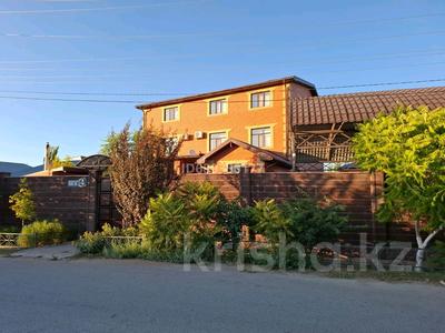 Отдельный дом · 9 комнат · 500 м² · 12 сот., Пер. Толе би 2 4 — Говд за 160 млн 〒 в 