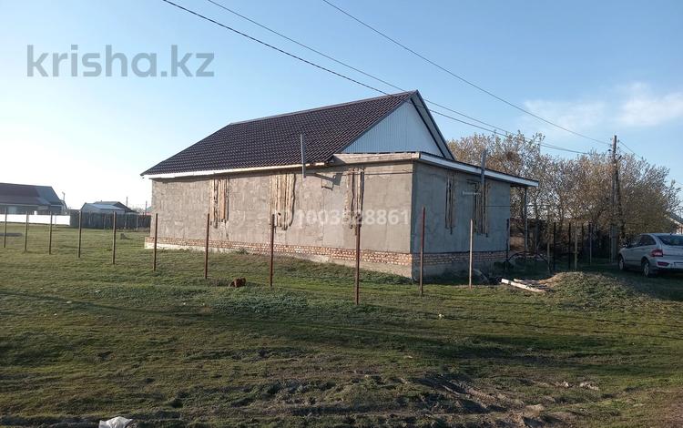 Жеке үй · 4 бөлме · 112.9 м² · 10 жүзд., Школьная 264/1, бағасы: 18 млн ₸ в Алтын-Дала — фото 2