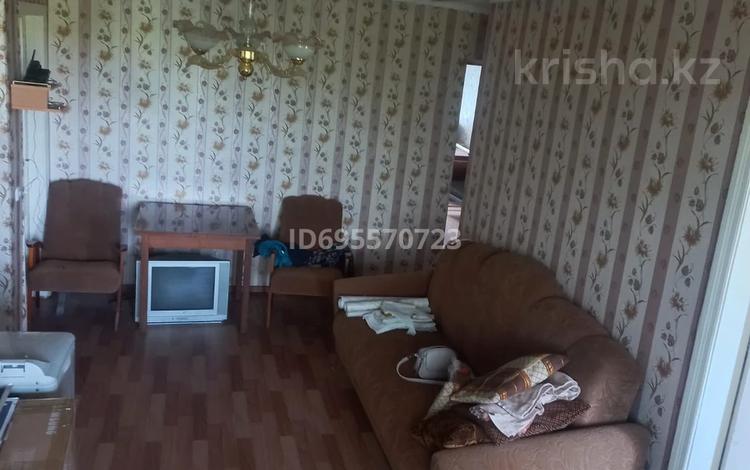 3-бөлмелі пәтер · 55 м² · 4/4 қабат, Ишимская 64, бағасы: 7.5 млн ₸ в Караганде, Алихана Бокейханова р-н — фото 2