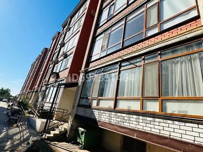3-бөлмелі пәтер · 100.1 м² · 1/5 қабат, мкр Жана Орда 3/3 — ЖК “Аспан”, бағасы: 50 млн ₸ в Уральске