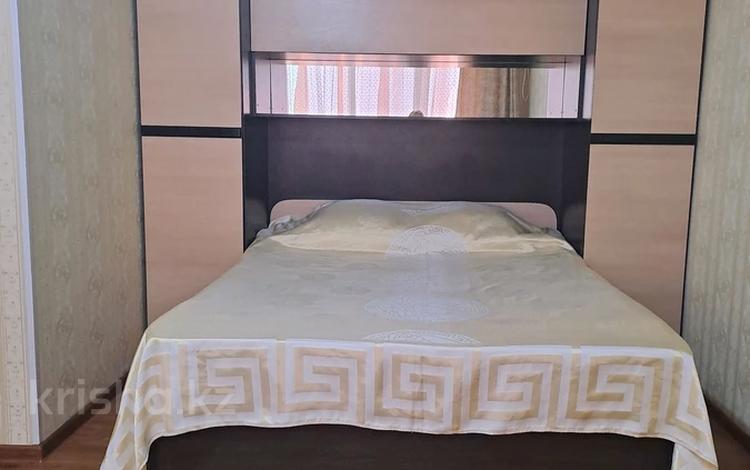 1-комнатная квартира · 48 м² · 3/5 этаж, Козбагарова 7 — Пожарная часть,Центральный парк, финансовый колледж за 10 000 ₸ в Семее — фото 8