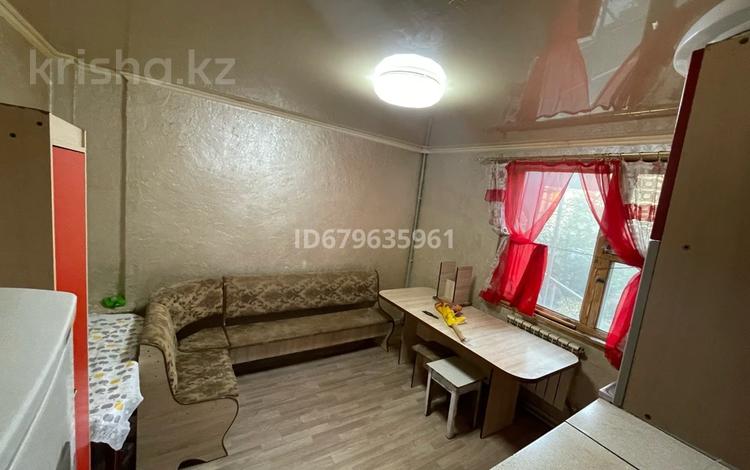 2-комнатный дом помесячно, 52 м², 1 сот., Карпинского за 250 000 〒 в Алматы, Ауэзовский р-н — фото 2