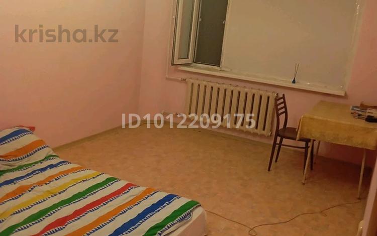 3-комнатная квартира · 62 м² · 2/5 этаж, мкр Юго-Восток, Мкр Юго-Восток, 29й микрорайон Университетская 17 — Университетская за 18.5 млн ₸ в Караганде, Казыбек би р-н — фото 2