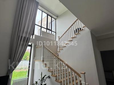 Отдельный дом · 5 комнат · 280 м² · 6 сот., Атамекен 59 за 80 млн ₸ в Кыргауылдах