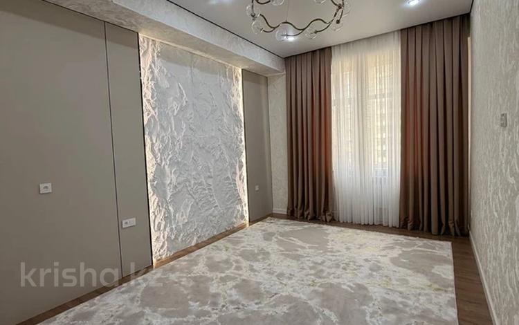 3-комнатная квартира · 128 м² · 8/13 этаж, 16-й мкр 84 за 46.9 млн ₸ в Актау — фото 2