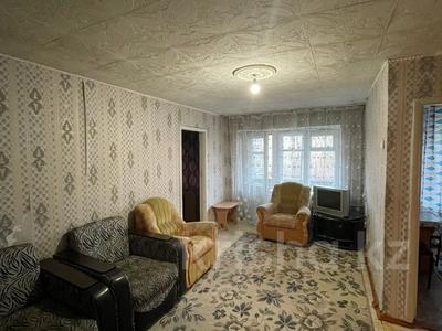 2-комнатная квартира, 43 м², 3/3 этаж, Братская 44 за 12.4 млн 〒 в Усть-Каменогорске