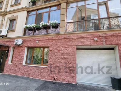 5-бөлмелі пәтер · 205 м² · 3/6 қабат, Тышканбаева, бағасы: 135 млн ₸ в Алматы, Медеуский р-н