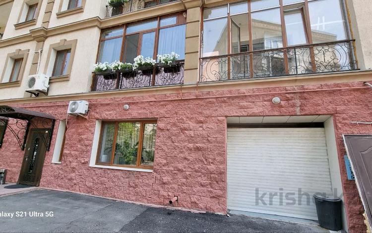 5-бөлмелі пәтер · 205 м² · 3/6 қабат, Тышканбаева, бағасы: 135 млн ₸ в Алматы, Медеуский р-н — фото 4