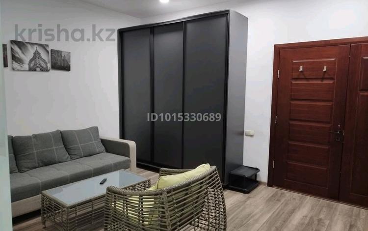 2-комнатная квартира · 65 м² · 4/18 этаж, мкр Тастак-2 241 — Шевченко уг Муканова за 20 000 ₸ в Алматы, Алмалинский р-н — фото 2